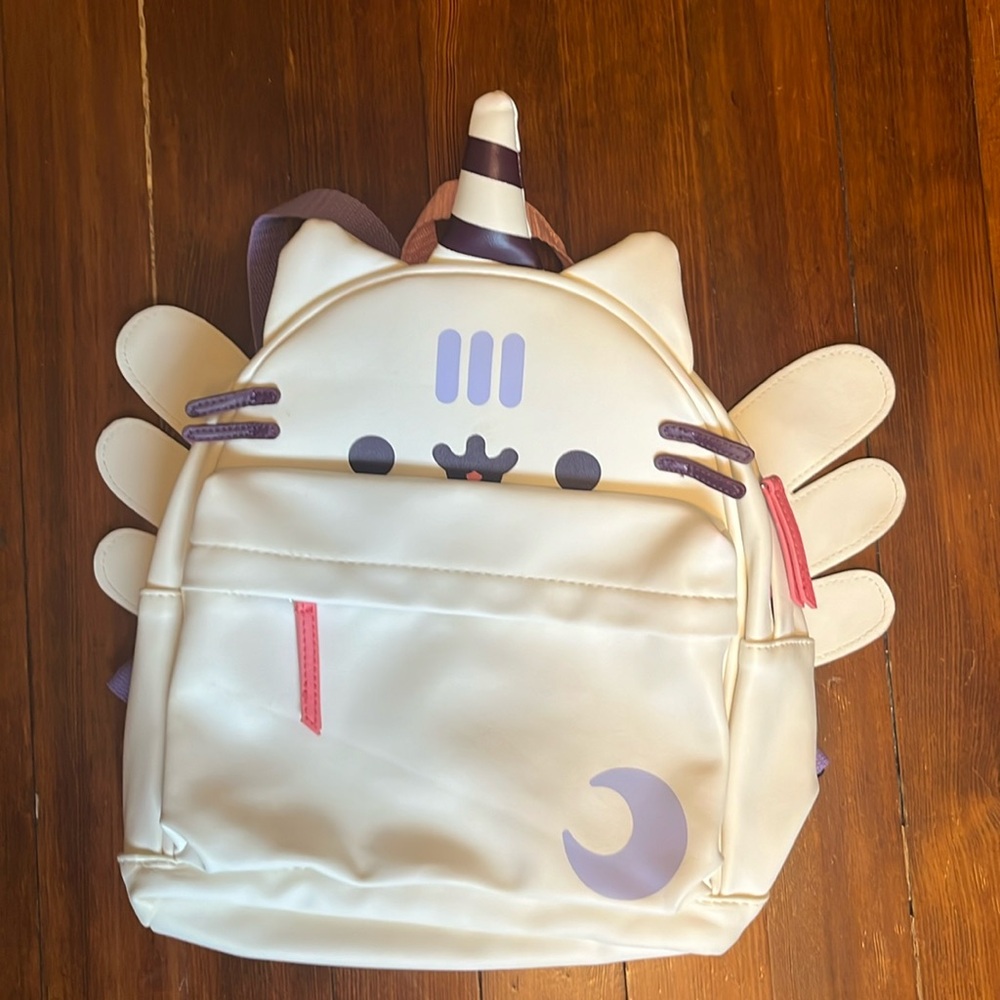 White buttery leather-like Unicorn 🦄 Pusheen mini backpack!
